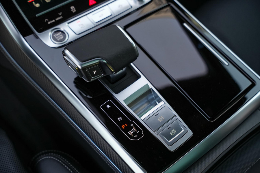 Audi Q8 60 TFSI e quattro Pro Line S Competition Panodak B&O 360 Camera Memory Carbon HUD Trekhaak