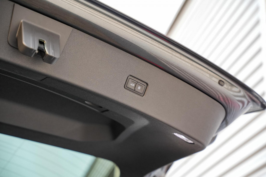 Audi Q8 60 TFSI e quattro Pro Line S Competition Panodak B&O 360 Camera Memory Carbon HUD Trekhaak