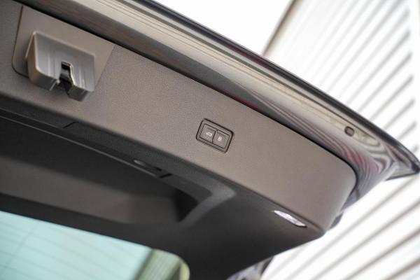 Audi Q8 60 TFSI e quattro Pro Line S Competition Panodak B&O 360 Camera Memory Carbon HUD Trekhaak