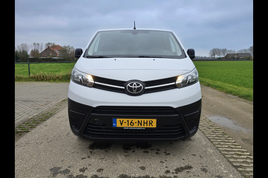 Toyota ProAce Worker 2.0 D-4D Long L3 H1 - 145 Pk - Euro 6 - ParkeerCamera - Airco - Cruise Control - AppleCarplay AndroidAuto