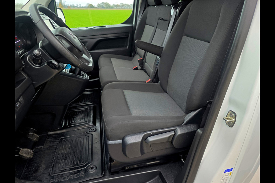 Toyota ProAce Worker 2.0 D-4D Long L3 H1 - 145 Pk - Euro 6 - ParkeerCamera - Airco - Cruise Control - AppleCarplay AndroidAuto