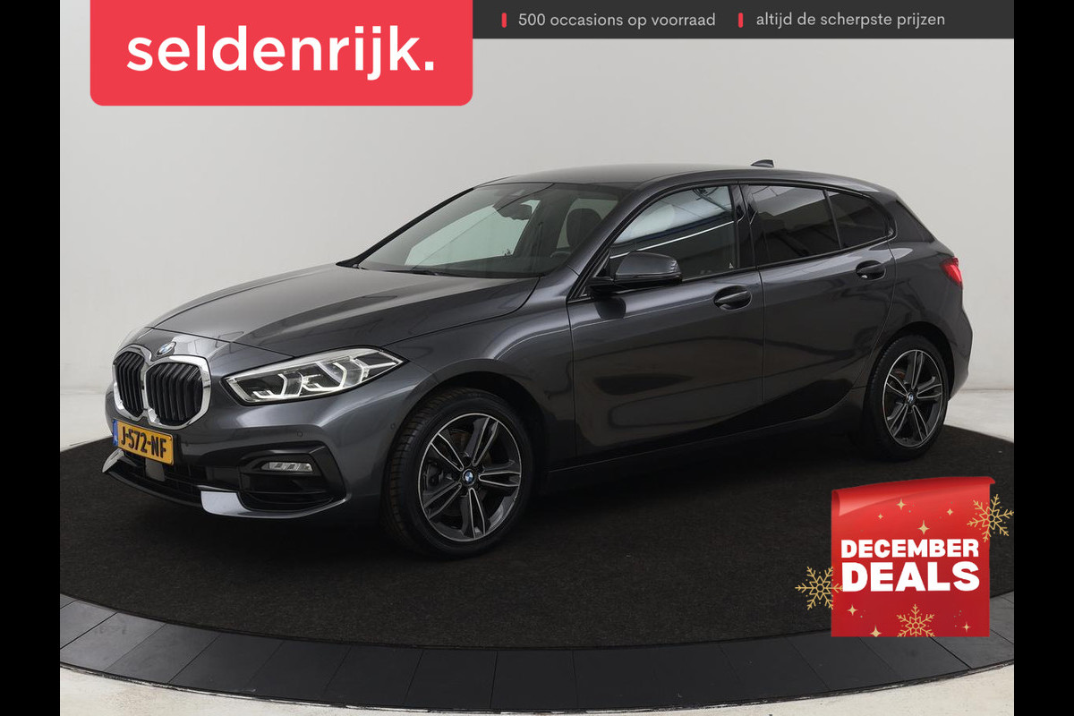 BMW 1-serie 118i Executive | Sport Line | Camera | Carplay | Sportstoelen | Live Cockpit | Navigatie | Full LED | Climate control | Sfeerverlichting | Cruise control | Park Assist | Bluetooth | Getint glas