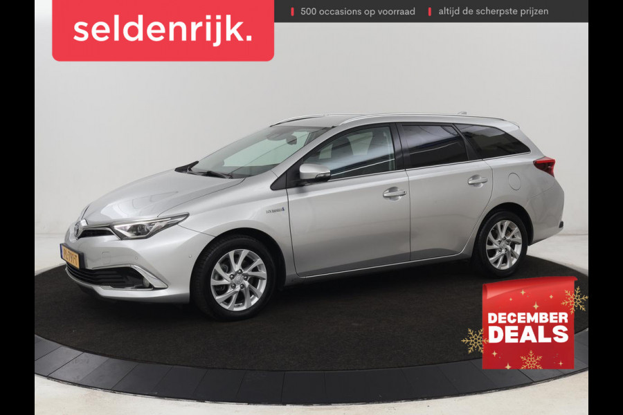 Toyota Auris 1.8 Hybrid Executive | Stoelverwarming | Trekhaak | Leder/Alcantara | Navigatie | Full LED | Park Assist | Climate control | Cruise control | Keyless | Regensensor