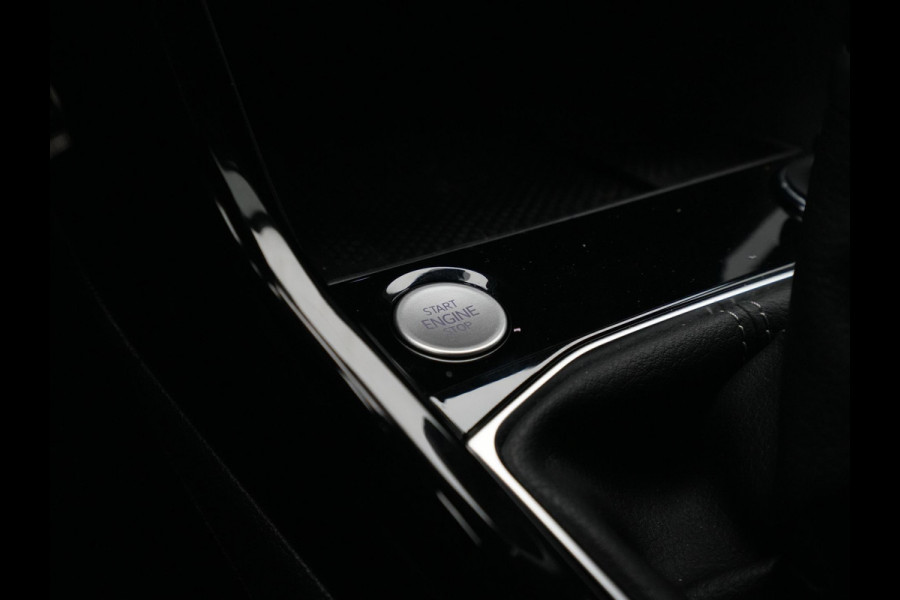 Volkswagen T-Cross 1.0 TSI 110pk DSG R-Line Navigatie Camera Stoelverwarming Acc Carplay 3