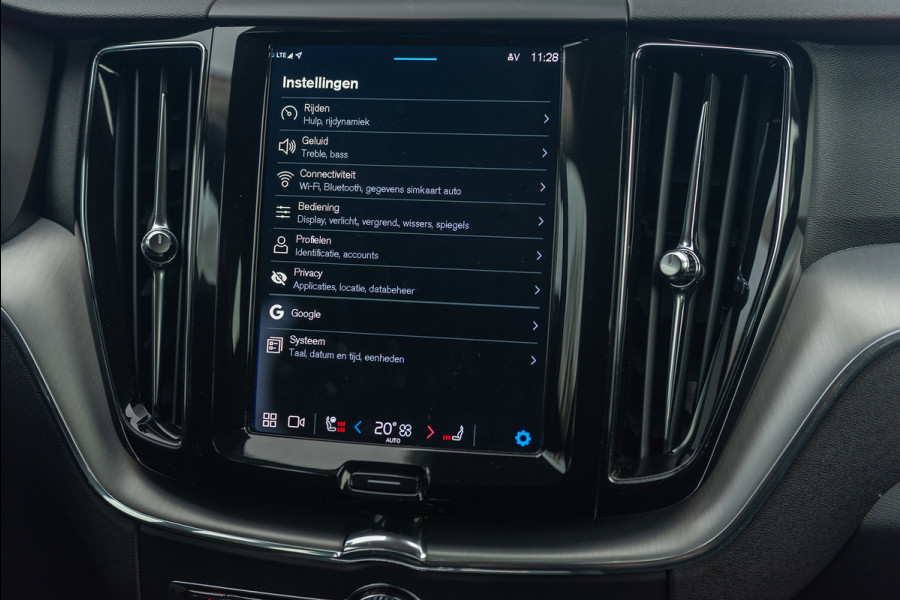 Volvo XC60 B4 Aut. Momentum Business ACC Stoelverwarming Blis 197pk