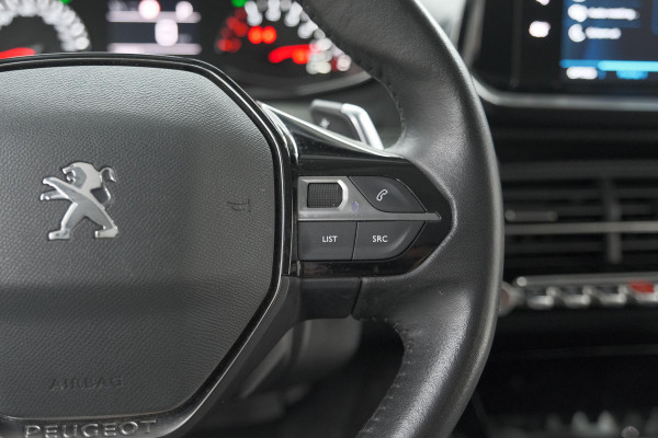 Peugeot 2008 PureTech 130 EAT8 Allure | Parkeersensoren | Navigatie | Apple Carplay | Climate Control