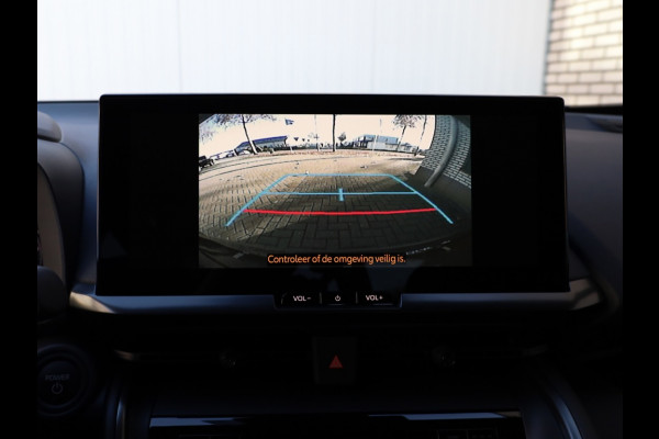 Toyota C-HR 2.0 PHEV 220 Dynamic | Nieuw! | Bi-Tone | Stoel/Stuurwielverwarm