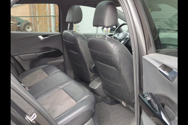 Volkswagen ID.3 First Max 58kWh Ergo Active Stoelen Panoramadak Adap.Cruise Apple Carplay Android Auto Navi-Pro Ecc Stoel-Stuurverwarming Elek.Stoelen Lmv Privacy Glas Keyless Advanced Led-Achterlicht dynamisch Matrix Led Origineel Nederlandse Auto Zeer compleet Nieuwprijs €49.176,-