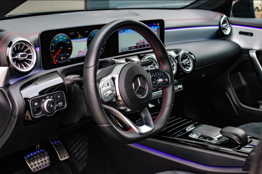 Mercedes-Benz CLA-Klasse Shooting Brake 220 AMG *Camera*Sfeerverlichting*Trekhaak*Stoelverwarming*