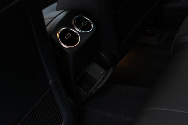 Mercedes-Benz CLA-Klasse Shooting Brake 220 AMG *Camera*Sfeerverlichting*Trekhaak*Stoelverwarming*