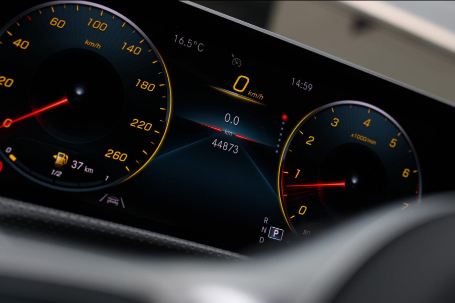 Mercedes-Benz CLA-Klasse Shooting Brake 220 AMG *Camera*Sfeerverlichting*Trekhaak*Stoelverwarming*