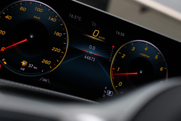 Mercedes-Benz CLA-Klasse Shooting Brake 220 AMG *Camera*Sfeerverlichting*Trekhaak*Stoelverwarming*