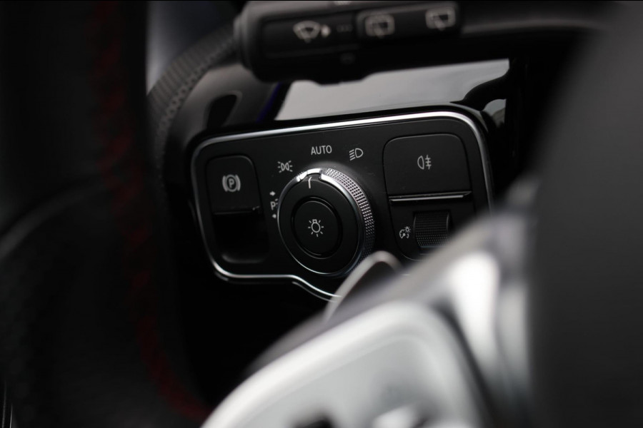 Mercedes-Benz CLA-Klasse Shooting Brake 220 AMG *Camera*Sfeerverlichting*Trekhaak*Stoelverwarming*