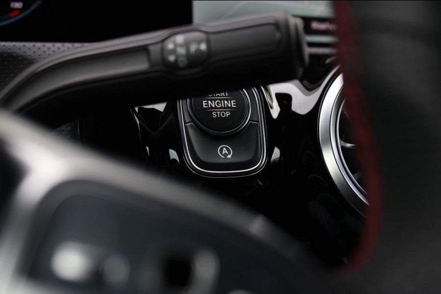 Mercedes-Benz CLA-Klasse Shooting Brake 220 AMG *Camera*Sfeerverlichting*Trekhaak*Stoelverwarming*