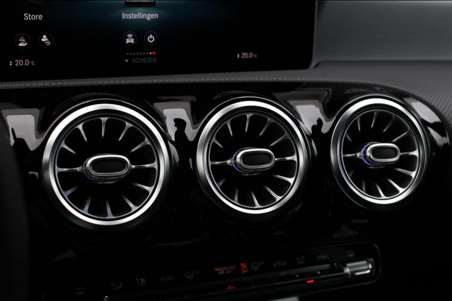 Mercedes-Benz CLA-Klasse Shooting Brake 220 AMG *Camera*Sfeerverlichting*Trekhaak*Stoelverwarming*