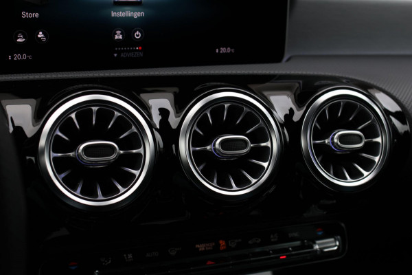 Mercedes-Benz CLA-Klasse Shooting Brake 220 AMG *Camera*Sfeerverlichting*Trekhaak*Stoelverwarming*