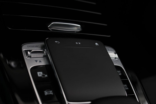 Mercedes-Benz CLA-Klasse Shooting Brake 220 AMG *Camera*Sfeerverlichting*Trekhaak*Stoelverwarming*