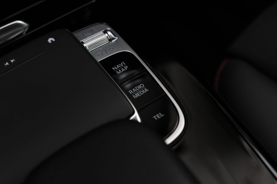 Mercedes-Benz CLA-Klasse Shooting Brake 220 AMG *Camera*Sfeerverlichting*Trekhaak*Stoelverwarming*