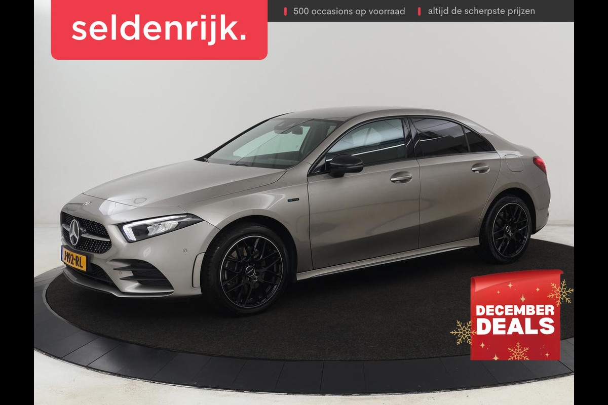 Mercedes-Benz A-Klasse 250e AMG Limited | Carplay | Stoelverwarming | Camera | Leder/Alcantara | Navigatie | Park Assist | Sfeerverlichting | Full LED | Climate control | Widescreen | Cruise control | PHEV | Plug In