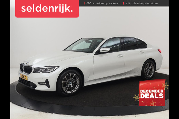 BMW 3 Serie 318i Sport Line | Carplay | Camera | Sportstoelen | Sfeerverlichting | Live Cockpit | Navigatie | Full LED | Half leder | Park Assist | Climate control | DAB | Cruise control | Bluetooth
