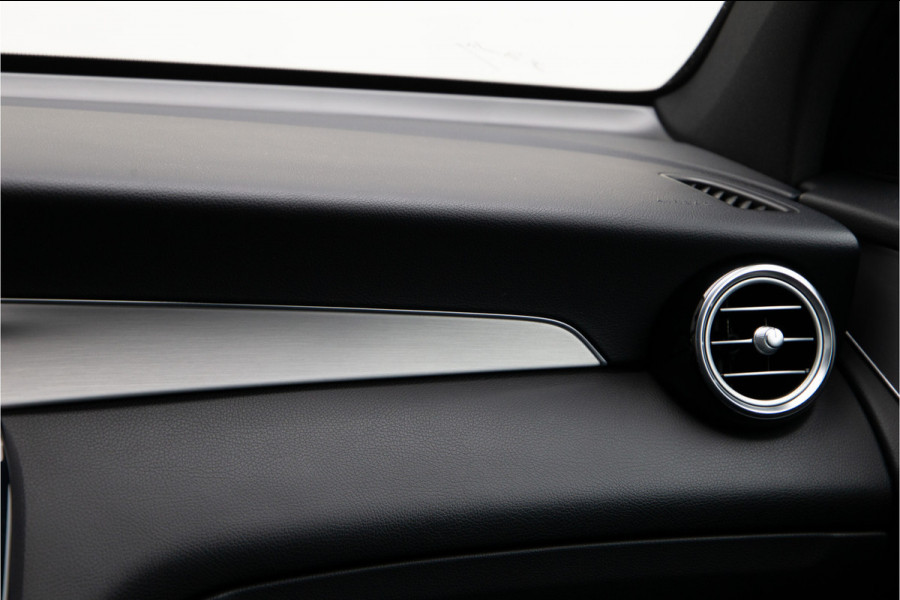 Mercedes-Benz GLC 250 4MATIC AMG Premium, Distronic, Head-up, Leder, Trekhaak