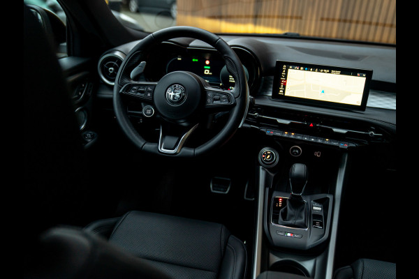 Alfa Romeo Tonale 1.3T PHEV 280pk Veloce | Pano-dak | Harman/Kardon | Stoelventilatie | Adapt. cruise | Orig. NL