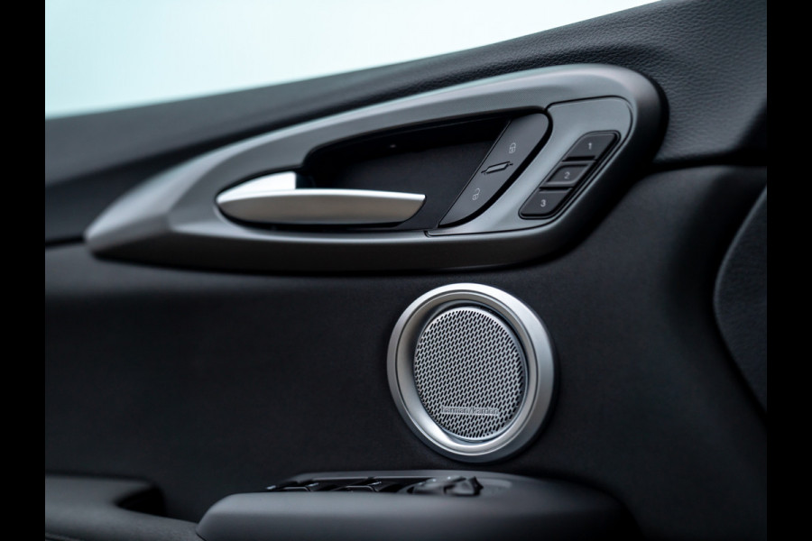 Alfa Romeo Tonale 1.3T PHEV 280pk Veloce | Pano-dak | Harman/Kardon | Stoelventilatie | Adapt. cruise | Orig. NL