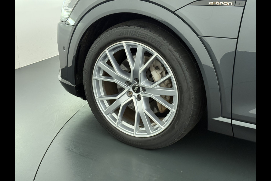 Audi e-tron 313pk Pano-dak Leer-Alcantara+elektr+Geheug. Camera Adap.Cruise Apple Carplay Android Auto Pdc Business Edition Plus SOH 90% Elek.Achterklep Lmv 21" Led Stoelverwarming Privacy Glas 50 Quattro 71kWh Origineel Nederlandse Auto 1800kg Trekvermogen Zeer Compleet!