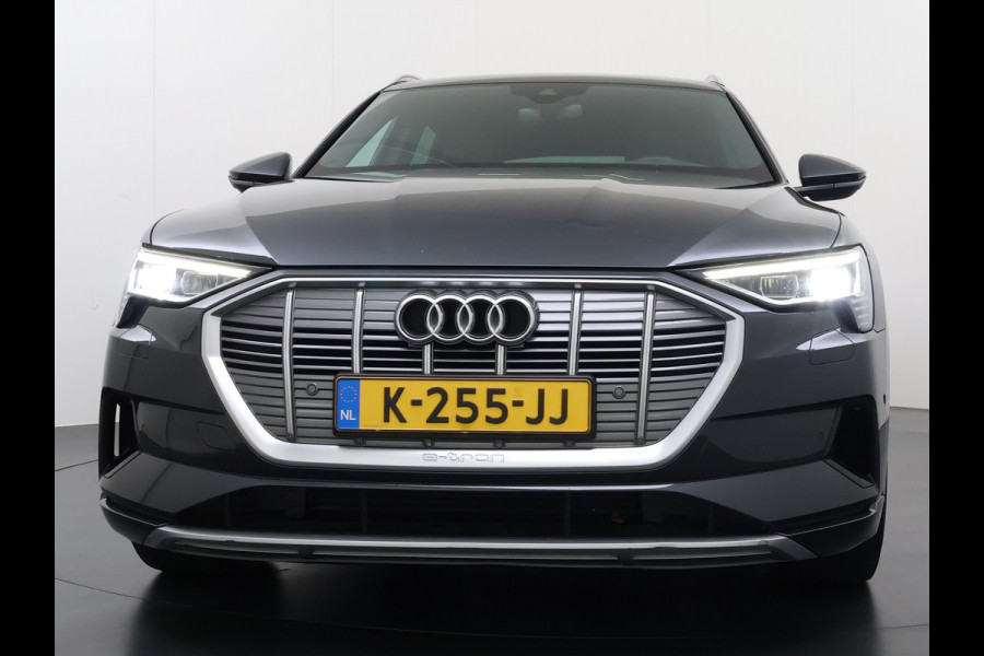 Audi e-tron 313pk Pano-dak Leer-Alcantara+elektr+Geheug. Camera Adap.Cruise Apple Carplay Android Auto Pdc Business Edition Plus SOH 90% Elek.Achterklep Lmv 21" Led Stoelverwarming Privacy Glas 50 Quattro 71kWh Origineel Nederlandse Auto 1800kg Trekvermogen Zeer Compleet!