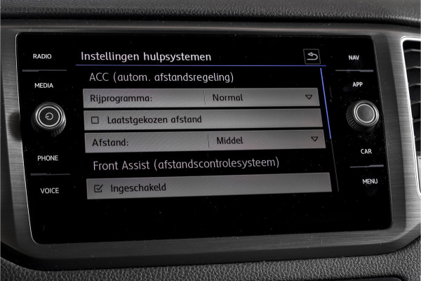 Volkswagen Golf Sportsvan 1.5 TSI ACT 130 PK Comfortline - Automaat | Adapt. Cruise | Stoelverw. | PDC | Camera | App.Connect + NAV. | ECC | DAB | Trekhaak | LM 16" |