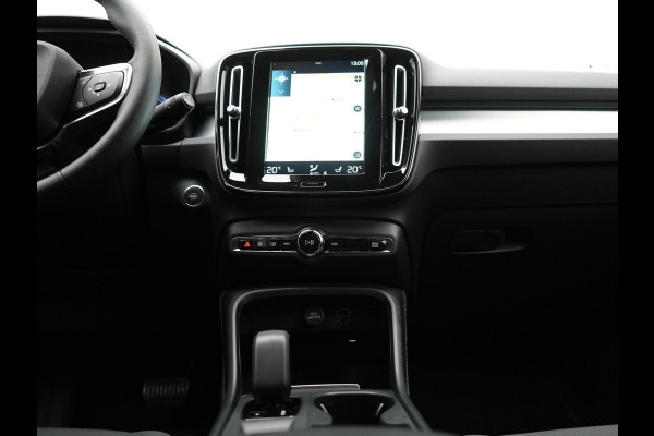 Volvo XC40 T5 Recharge Inscription Plug In Hybrid 262pk Dealer O.H. PHEV | 360 Camera | Sportstoelen Memory & Verwarmd | Stuurwiel Verwarmd | Apple Carplay | Keyless | 19"L.M | Virtual | Navigatie | DAB |