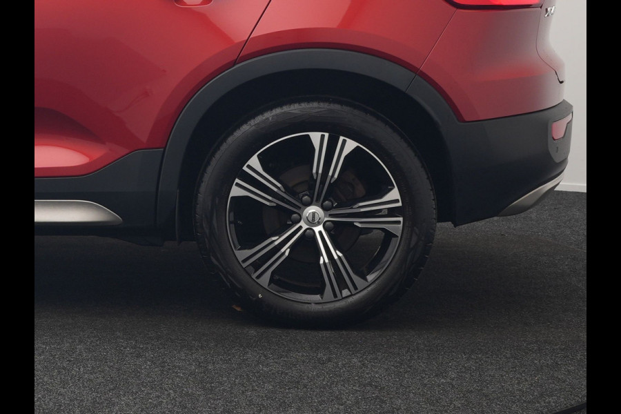 Volvo XC40 T5 Recharge Inscription Plug In Hybrid 262pk Dealer O.H. PHEV | 360 Camera | Sportstoelen Memory & Verwarmd | Stuurwiel Verwarmd | Apple Carplay | Keyless | 19"L.M | Virtual | Navigatie | DAB |