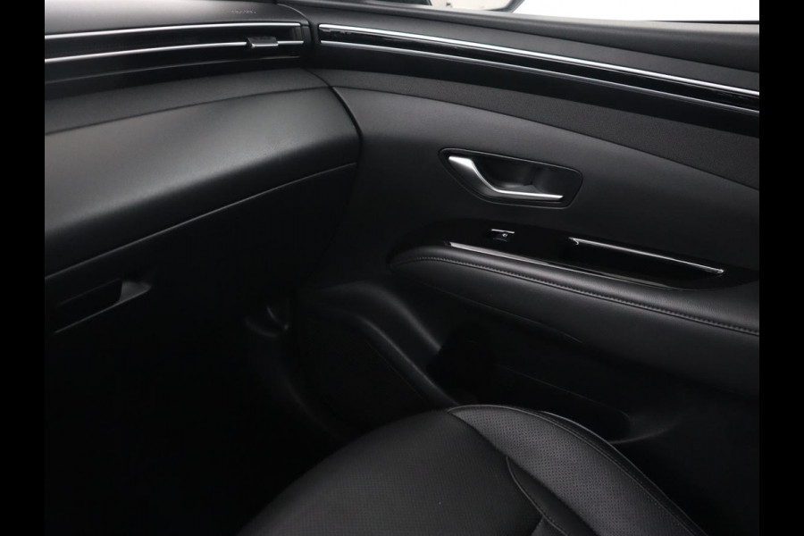 Hyundai Tucson 1.6 T-GDI PHEV Premium Sky 4WD | Panoramadak | Stoelverntilatie | Leder | 360 Camera | Adaptive cruise | Memory | Achterbankverwarming | Carplay | Full LED | Navigatie | Plug In