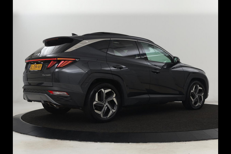 Hyundai Tucson 1.6 T-GDI PHEV Premium Sky 4WD | Panoramadak | Stoelverntilatie | Leder | 360 Camera | Adaptive cruise | Memory | Achterbankverwarming | Carplay | Full LED | Navigatie | Plug In