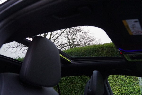 Mercedes-Benz GLC GLC 300 e 4M AMG Line | Achterasbesturing Luchtvering Burmester Trekhaak Memory Distronic