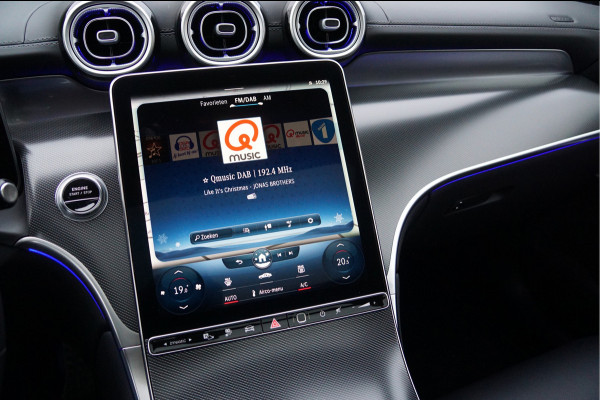 Mercedes-Benz GLC GLC 300 e 4M AMG Line | Achterasbesturing Luchtvering Burmester Trekhaak Memory Distronic