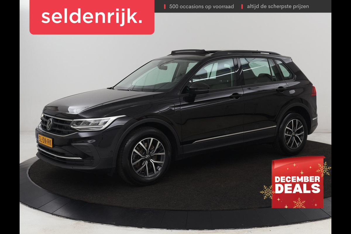 Volkswagen Tiguan 1.4 TSI eHybrid R-Line Business | Panoramadak | Trekhaak | Stoelverwarming | head-up display | Carplay | Cruise Control Adaptief | LMV 17 |