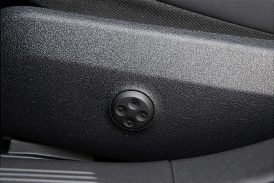 Mercedes-Benz E-Klasse 300 e AMG Premium, Pano, Hyperscreen, Distronic, Nightpack 2024