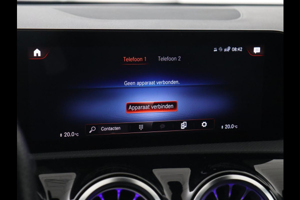 Mercedes-Benz A-Klasse 250e AMG Limited | Carplay | Stoelverwarming | Camera | Leder/Alcantara | Sfeerverlichting | Navigatie | Park Assist | Full LED | DAB | Widescreen | Climate control | PHEV | Plug In