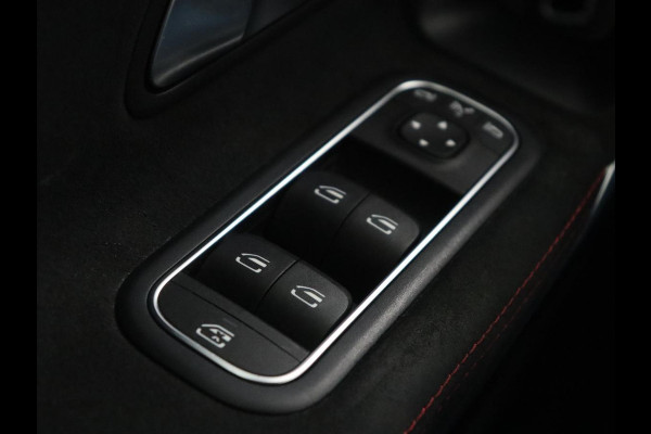 Mercedes-Benz A-Klasse 250e AMG Limited | Carplay | Stoelverwarming | Camera | Leder/Alcantara | Sfeerverlichting | Navigatie | Park Assist | Full LED | DAB | Widescreen | Climate control | PHEV | Plug In