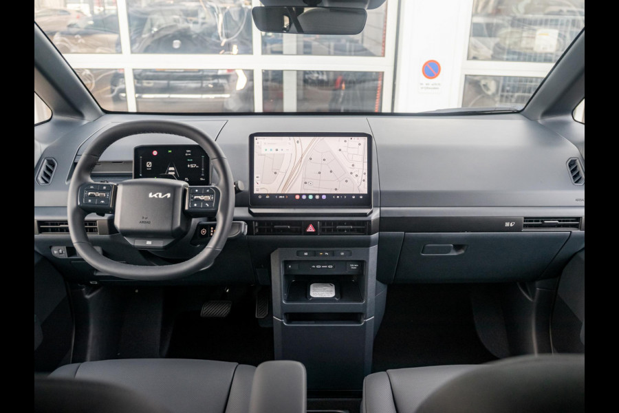 Kia PV5 Passenger Elite 71.2 kWh | Clima | Camera | Adapt. Cruise | BSM | Navi | PDC V&A | Stoel&Stuur Verwarming | Twee schuifdeuren | Priv. glass | 5-Zits