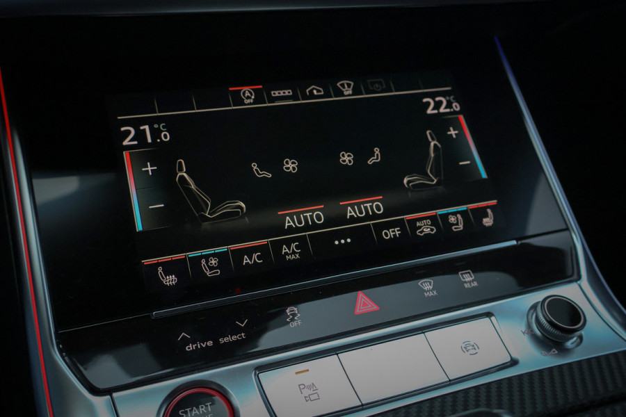 Audi A6 Avant RS 6 TFSI quattro | KERAMISCH | ACHTERASBESTURING | ADAPTIVE CRUISE | 360 CAMERA | TREKHAAK | SFEERVERLICHTING | CARBON IN