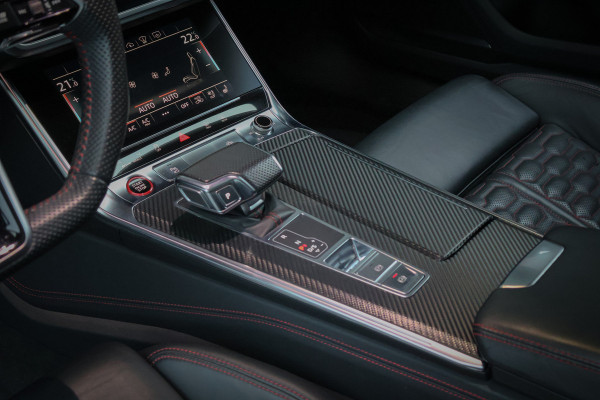 Audi A6 Avant RS 6 TFSI quattro | KERAMISCH | ACHTERASBESTURING | ADAPTIVE CRUISE | 360 CAMERA | TREKHAAK | SFEERVERLICHTING | CARBON IN