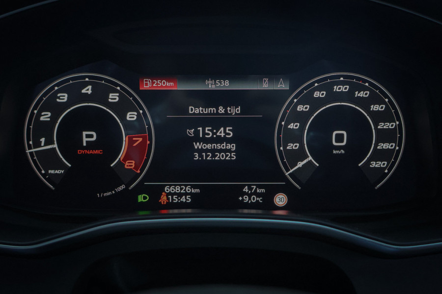 Audi A6 Avant RS 6 TFSI quattro | KERAMISCH | ACHTERASBESTURING | ADAPTIVE CRUISE | 360 CAMERA | TREKHAAK | SFEERVERLICHTING | CARBON IN