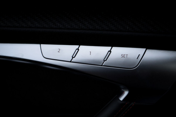 Audi A6 Avant RS 6 TFSI quattro | KERAMISCH | ACHTERASBESTURING | ADAPTIVE CRUISE | 360 CAMERA | TREKHAAK | SFEERVERLICHTING | CARBON IN