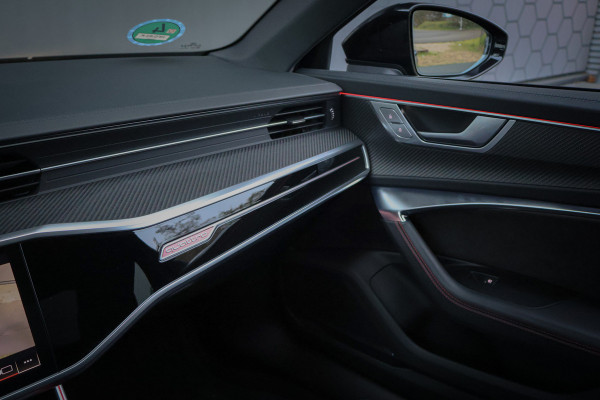 Audi A6 Avant RS 6 TFSI quattro | KERAMISCH | ACHTERASBESTURING | ADAPTIVE CRUISE | 360 CAMERA | TREKHAAK | SFEERVERLICHTING | CARBON IN