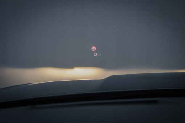 Audi A6 Avant RS 6 TFSI quattro | KERAMISCH | ACHTERASBESTURING | ADAPTIVE CRUISE | 360 CAMERA | TREKHAAK | SFEERVERLICHTING | CARBON IN