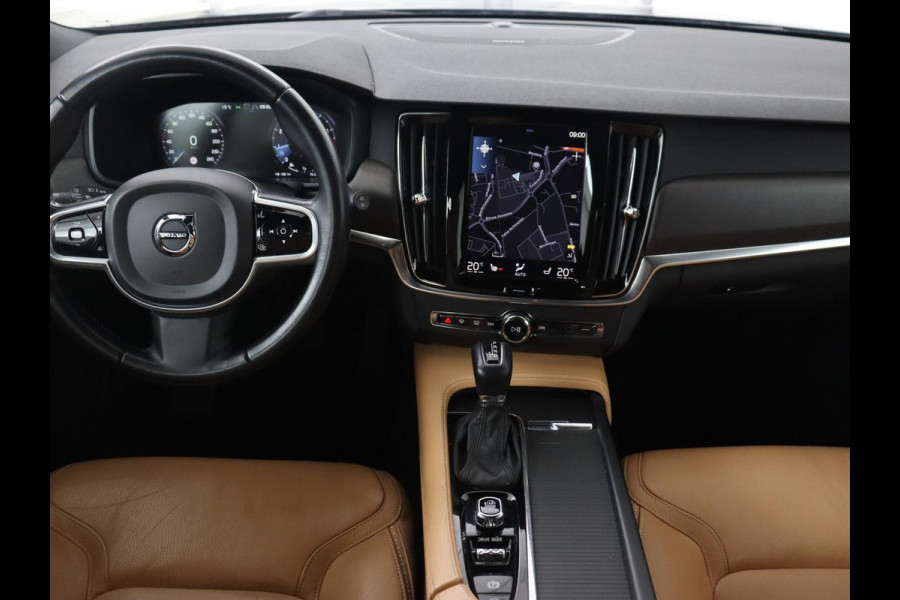 Volvo V90 Cross Country 2.0 T5 AWD | Leder | Trekhaak | Stoelverwarming | Adaptive cruise | Camera | Carplay | 19'' | Navigatie | DAB | Digital Cockpit