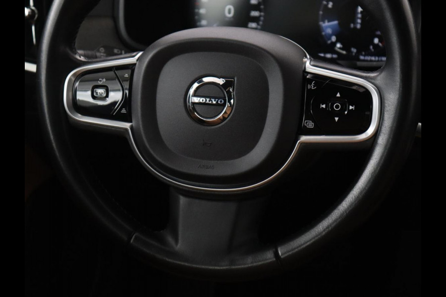 Volvo V90 Cross Country 2.0 T5 AWD | Leder | Trekhaak | Stoelverwarming | Adaptive cruise | Camera | Carplay | 19'' | Navigatie | DAB | Digital Cockpit