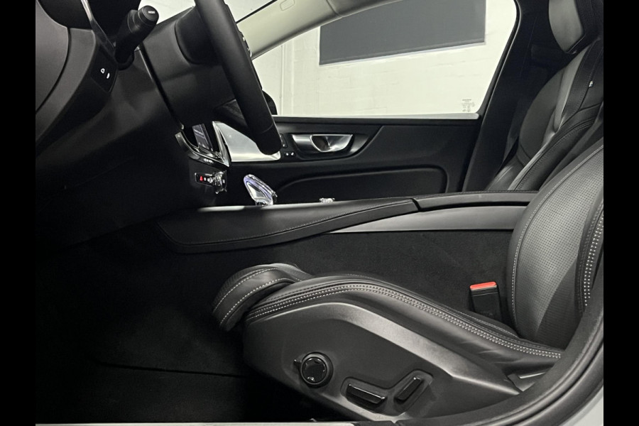 Volvo S60 T8 AWD Ultimate Dark Massage | Open dak | Bowers & Wilkins | Adapt. cruise | Stoelventilatie /-verwarming | Head-up | *455 PK*